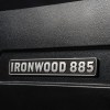 Traeger Pelletgrill Ironwood 885 inkl. Abdeckhaube + Frontablage &  9 kg Pellets 