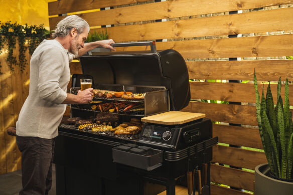 Traeger Pelletgrill Timberline XL inkl. Abdeckhaube & Frontablage + 2x 9 kg Pellets 